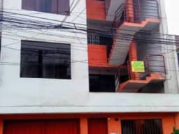 Edificio en zona residencial