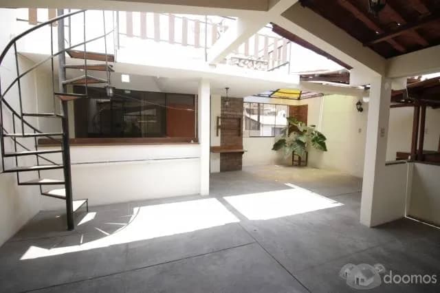 CASA EN VENTA EN LOS OLIVOS — foto 8