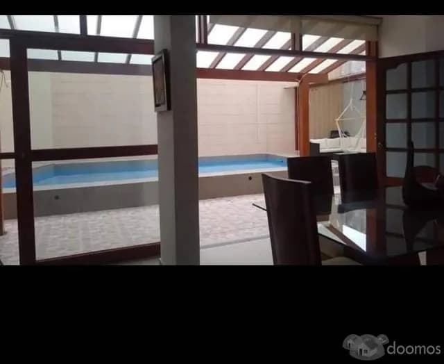 Vendo casa con piscina y 8 dormitorios $ 220,000 — foto 1