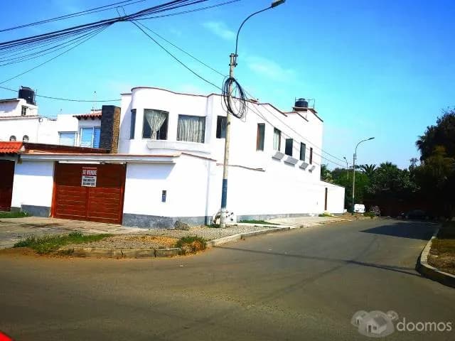 Venta de Casa con Tres Frentes — foto 1