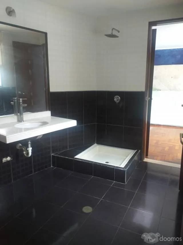Venta de Casa con Tres Frentes — foto 5