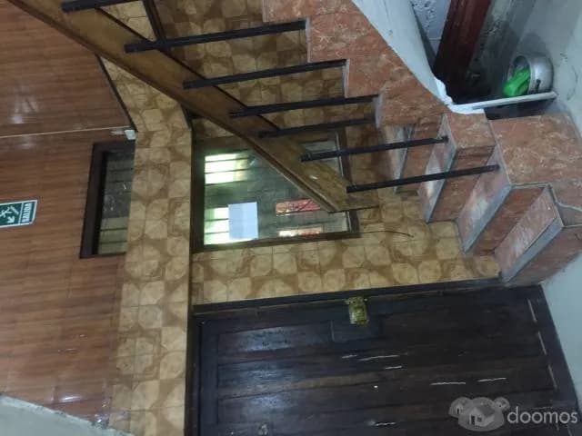 Se alquila casa de 5 pisos para comercio y/o vivienda — foto 1