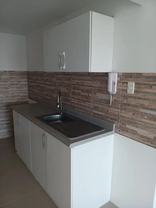 ALQUILO MODERNO DEPARTAMENTO BARRANCO — foto 11