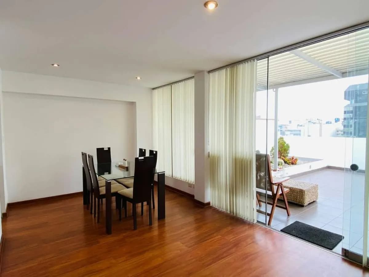 HERMOSO DUPLEX . EN VENTA MIRAFLORES - CALLE GRAU — foto 7
