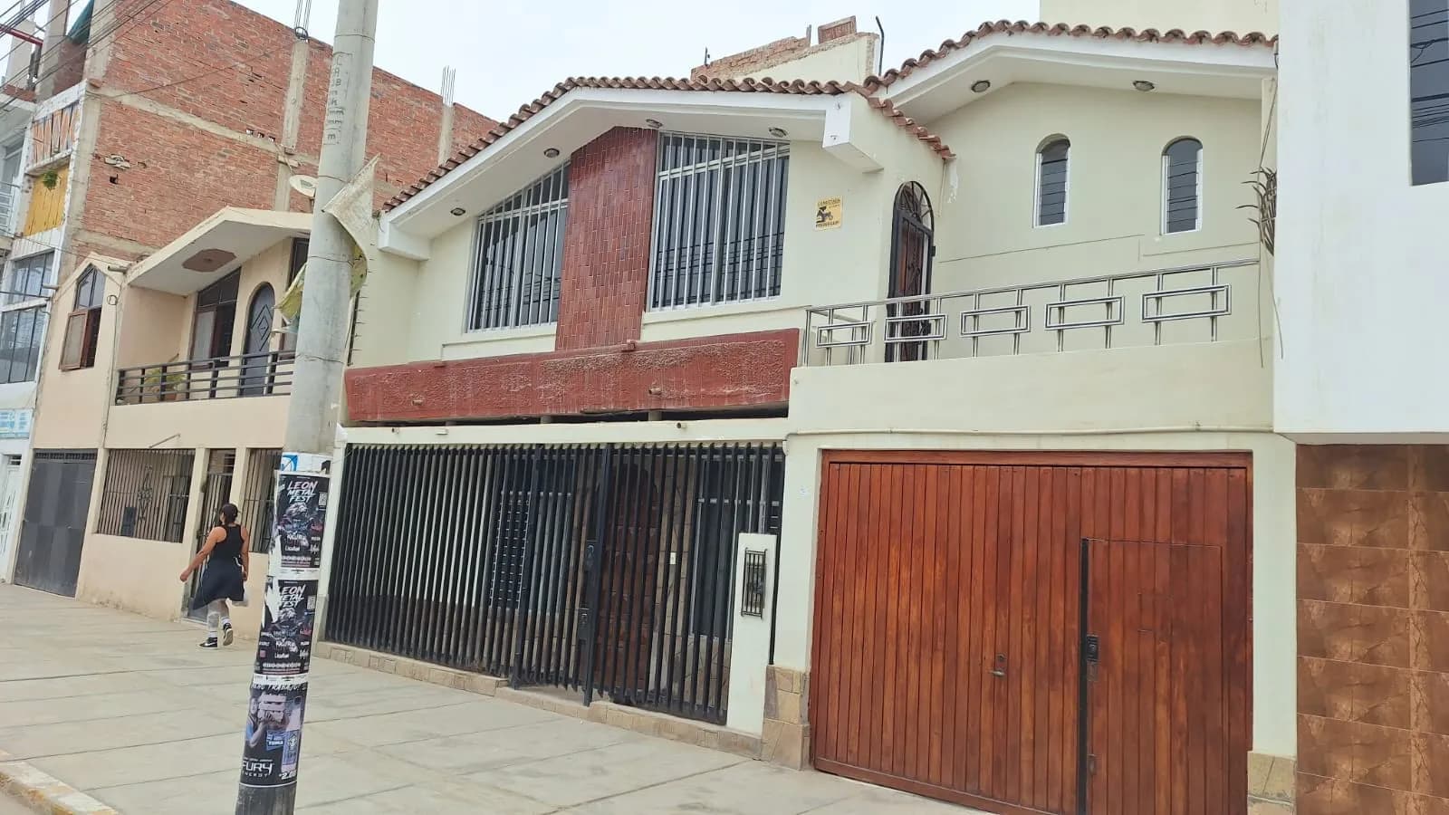 casa de 3 pisos con 5 habitaciones en chiclayo — foto 4