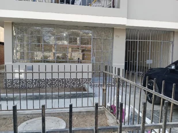 DEPARTAMENTO 1r. PISO - 3 DORMITORIOS  - COCHERA- LOS OLIVOS — foto 1