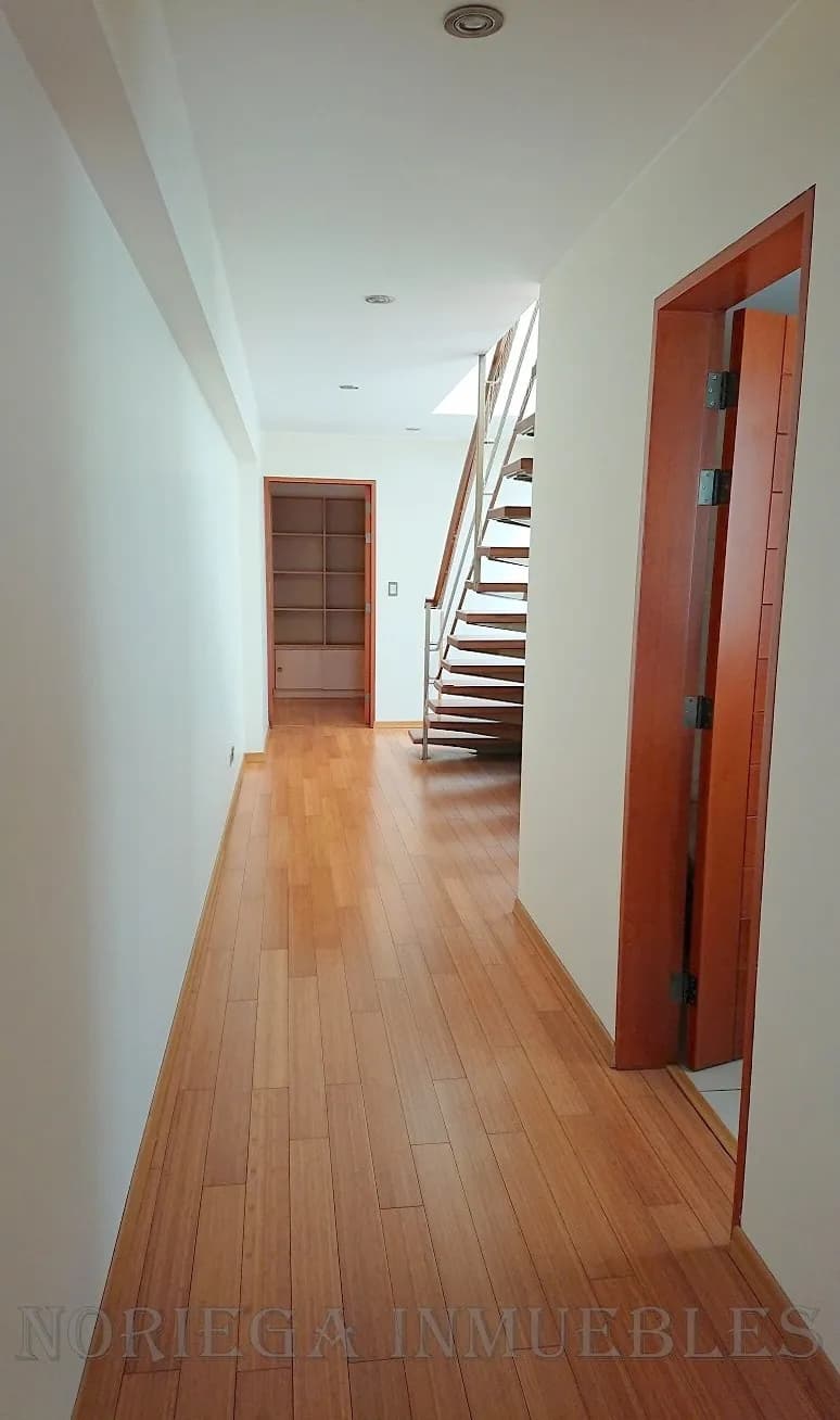 Casuarinas Duplex  455 m2 + 2 cocheras + Depósito. US$ 2,000.- — foto 12