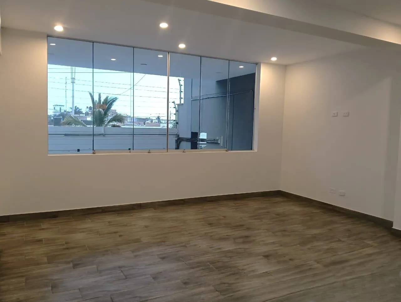 Venta Dpto. Estreno 3 Dorm. a Dos Cuadras del Malecón en San Bartolo — foto 1