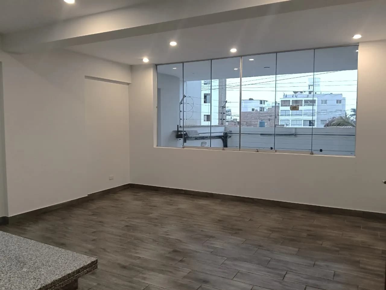 Venta Dpto. Estreno 3 Dorm. a Dos Cuadras del Malecón en San Bartolo — foto 2