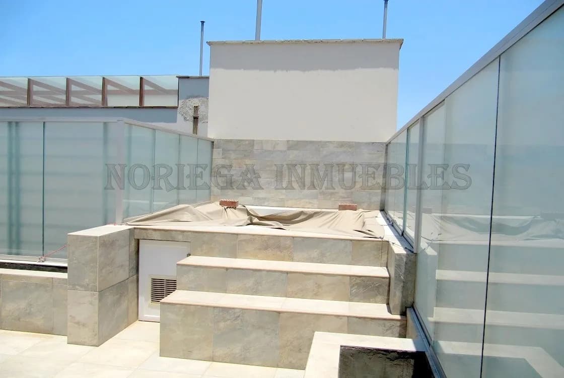 Duplex Casuarinas AO:423 m2, + 3 Cocheras + Depósito US$ 525,000.- — foto 13