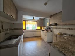 VENDO FUNCIONAL DEPARTAMENTO DE 3 DORMITORIOS EN LA CALERA, SURQUILLO