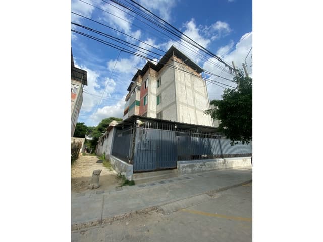 VENDO DEPARTAMENTO EN VICUS, AVENIDA