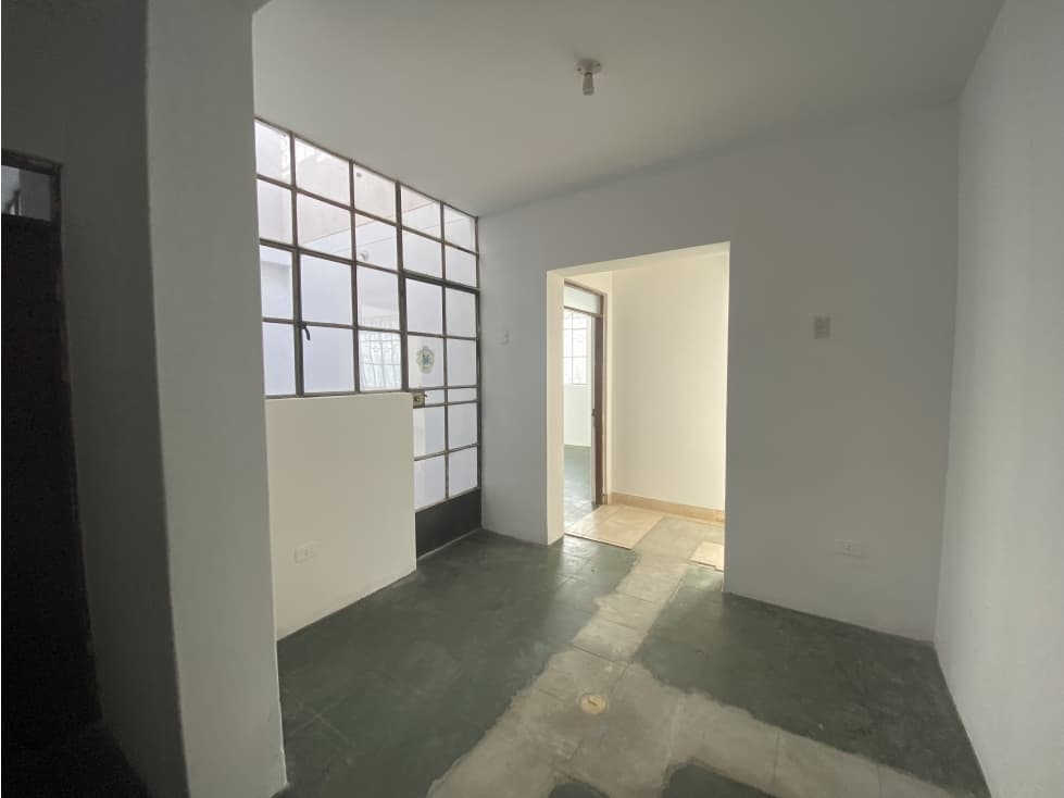 VENDO AMPLIO 1er PISO EN SAN ISIDRO — foto 3