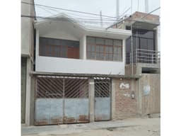 EN VENTA CASA DE DOS PISOS ALMIRANTE M.G