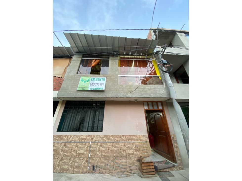 VENDO CASA DE DOS PISOS EN SOL DE PIURA — foto 1