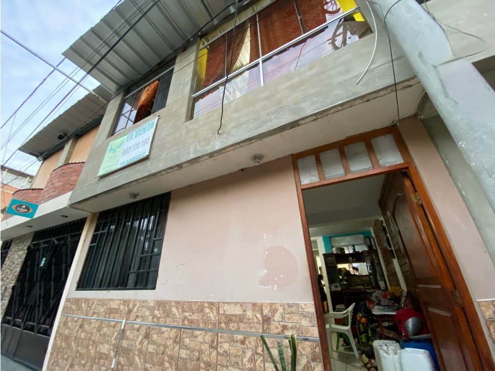 VENDO CASA DE DOS PISOS EN SOL DE PIURA — foto 2