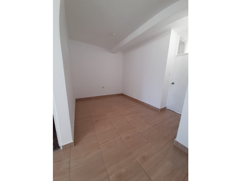 LINDA CASA EN VENTA EN CASUARINAS — foto 4