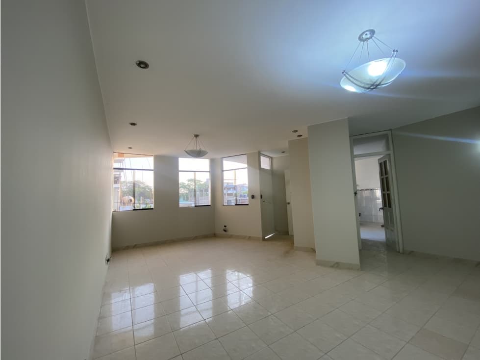 VENDO DEPARTAMENTOS EN MIRAFLORES — foto 2