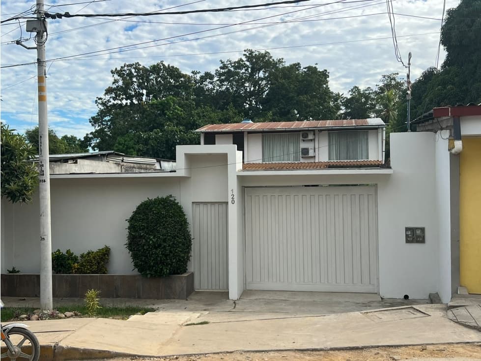 Banda de Shilcayo - Casa en Alquiler - Centrico — foto 1